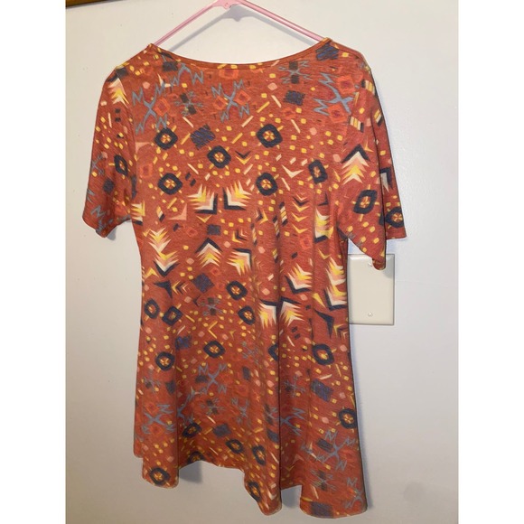 Lularoe PerfectT GUC size medium Faded Red - Picture 4 of 5